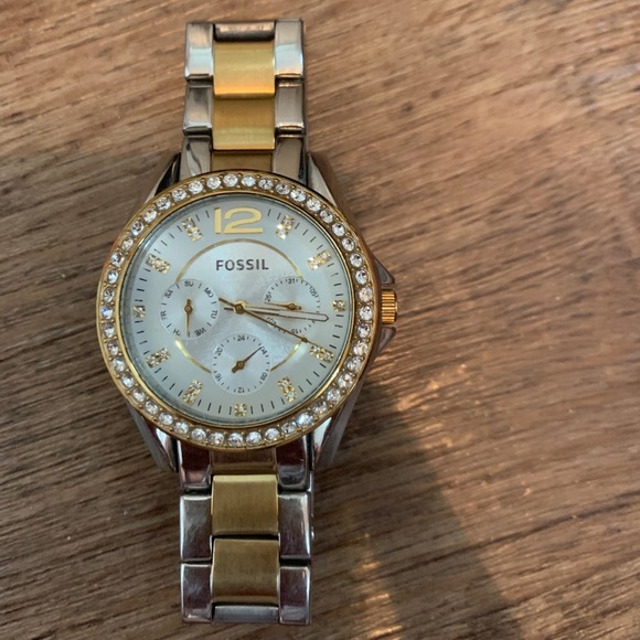 Fossil Watch - Picture 1 of 1